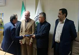 نشست تخصصی برگزیدگان نمونه شیلاتی با مسئولان