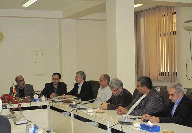  بررسی علل بروز عارضه سرقرمزی میگو 