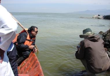 استمرار در پایش ذخایر آرتمیای دریاچه ارومیه در سال 98 با جان گرفتن آرتمیا اورمیانا