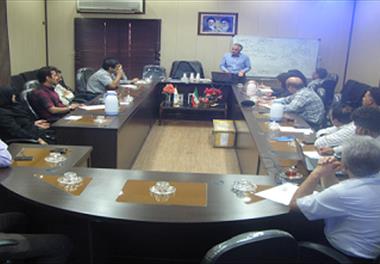 برگزاری دوره آموزشی ایمنی و بهداشت آزمایشگاه در بندرعباس