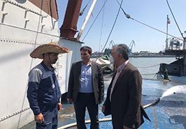 بازدید رئیس موسسه از کشتی تحقیقاتی گیلان و کاوشگر کاسپین