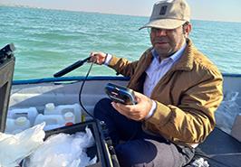 بررسی پارامترهای کیفی آب در سواحل دریافت کننده و پساب تصفیه خانه شهر بندرعباس