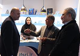 نشست هم‌اندیشی بخش زیست‌فناوری مؤسسه با مدیرکل بهبود کیفیت و استادان دانشگاه در حاشیه نهمین نمایشگاه شیلات