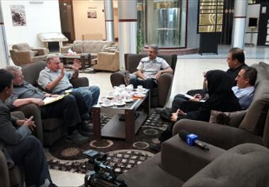 برگزاری نشست صمیمانه 