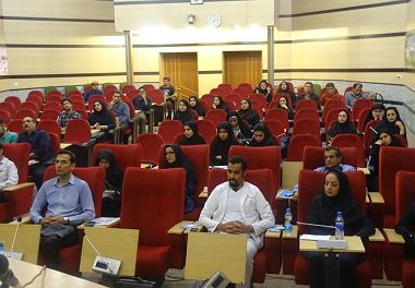 برگزاری همایش آموزشی ماهیان زینتی در گچساران 