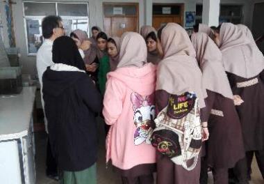 بازدید دانش آموزان از پژوهشکده آبزی پروری آبهای داخلی