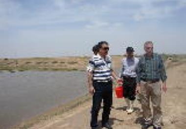 بازدید از استخرها و آب گیرهای مرکز تحقیقات آرتمیای کشور