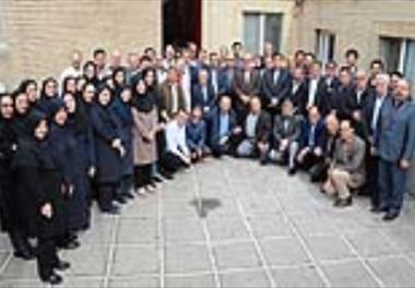 دید و بازدید رئیس موسسه با همکاران در سال جدید