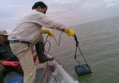 امکان سنجی فنی- اقتصادی و زیست محیطی پرورش ماهیان خاویاری در محدوده ساحلی جزیره آشوراده (خلیج گرگان) در محیطPen culture 